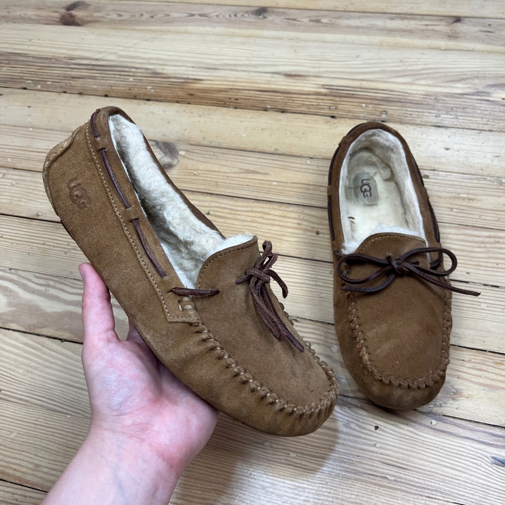 UGG Ansley Suede‎ Moccasin Slippers Chestnut Brown Shearling Lined Womens 8 warm